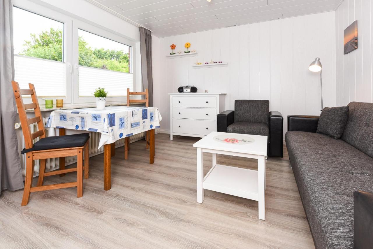 Ferienwohnungen Im Haus Waterkant Нойхарлингерзийл Екстериор снимка