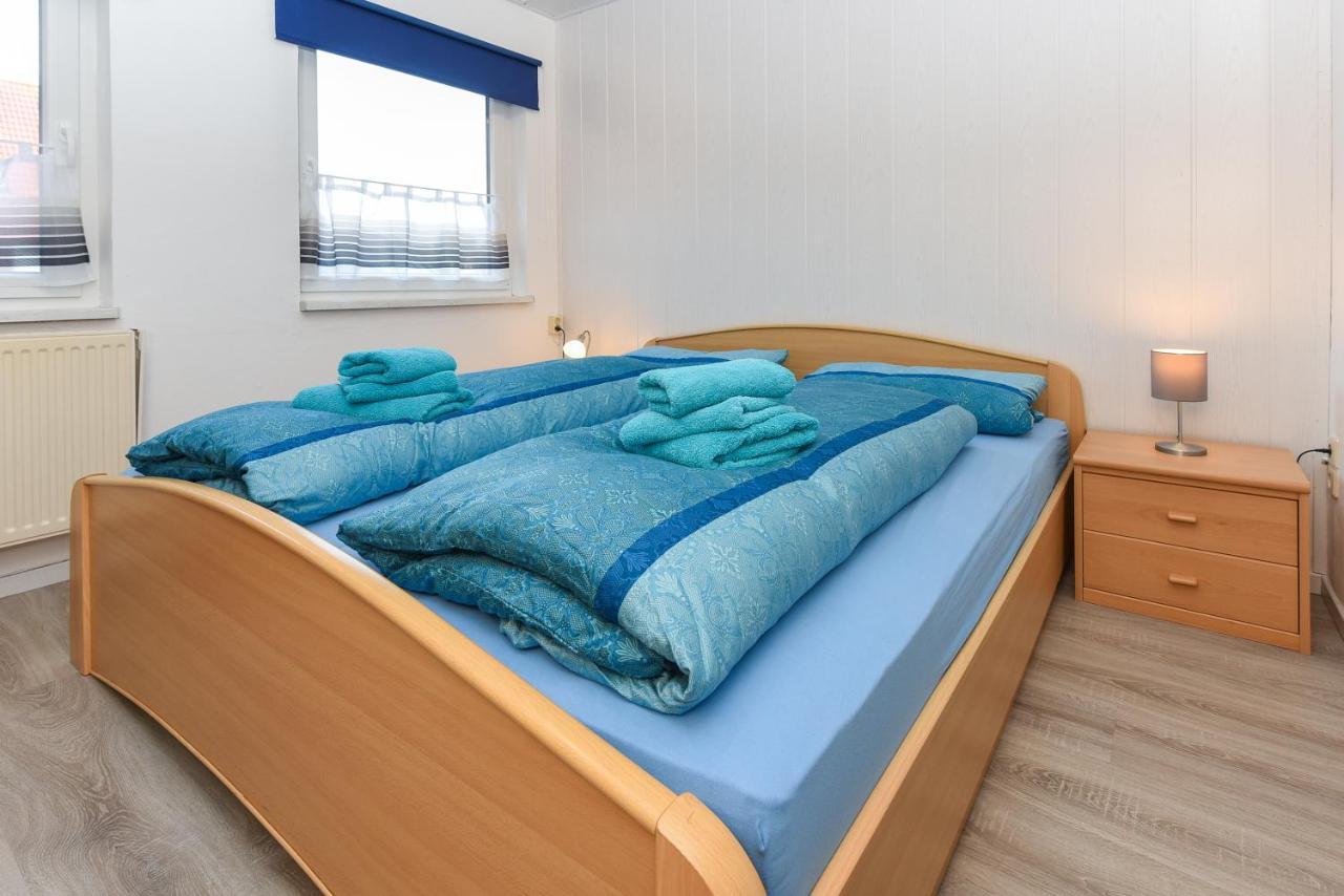 Ferienwohnungen Im Haus Waterkant Нойхарлингерзийл Екстериор снимка