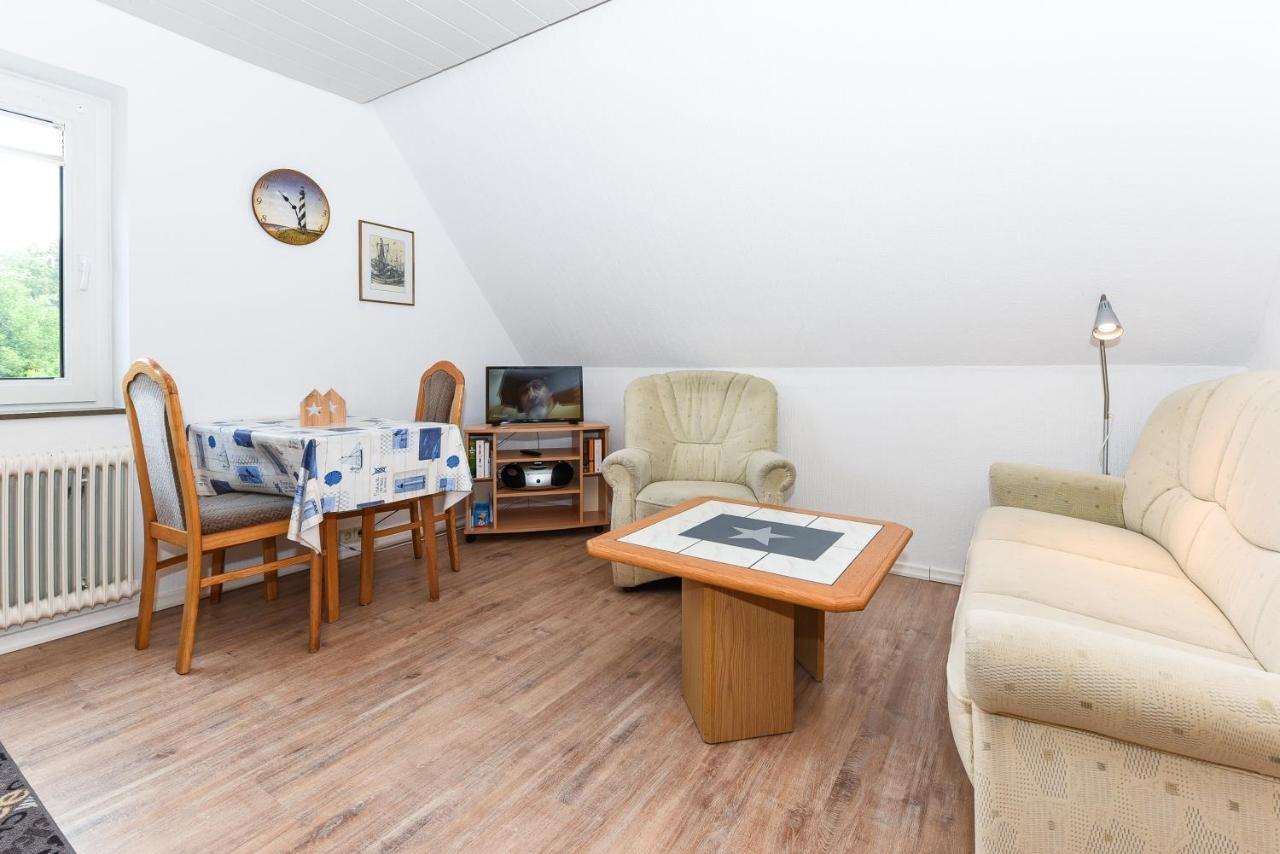 Ferienwohnungen Im Haus Waterkant Нойхарлингерзийл Екстериор снимка