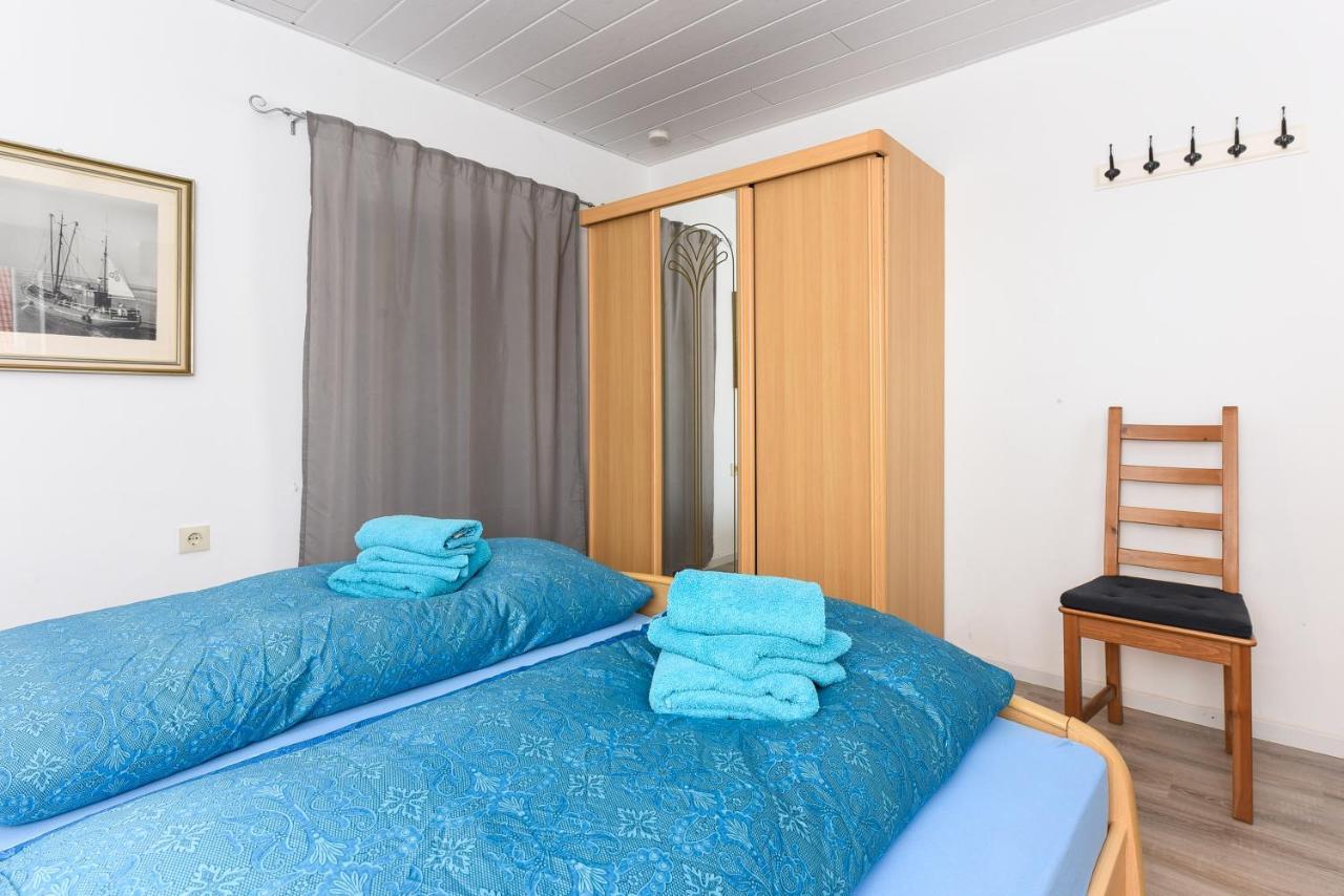 Ferienwohnungen Im Haus Waterkant Нойхарлингерзийл Екстериор снимка